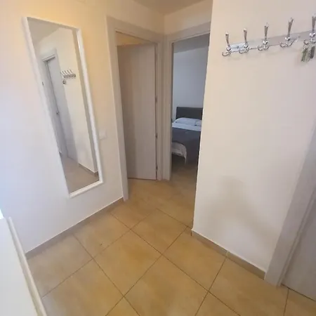 Rosesapparts Gran Via Apartment Roses